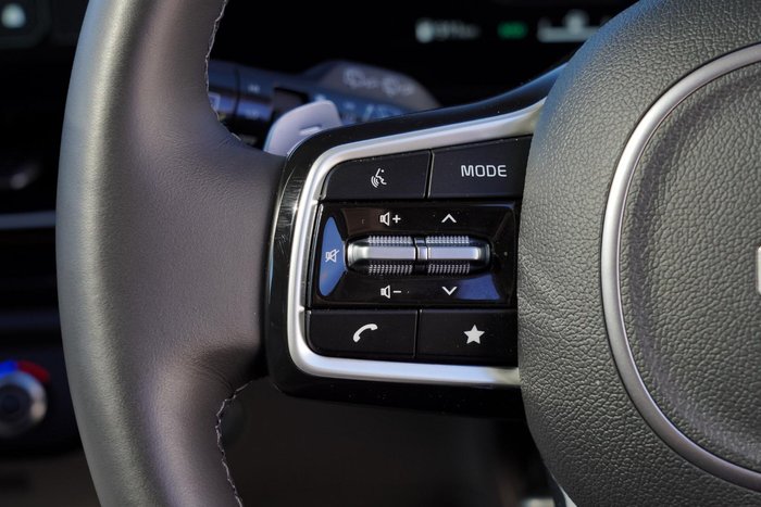 2025 Kia Carnival GT-Line HEV
