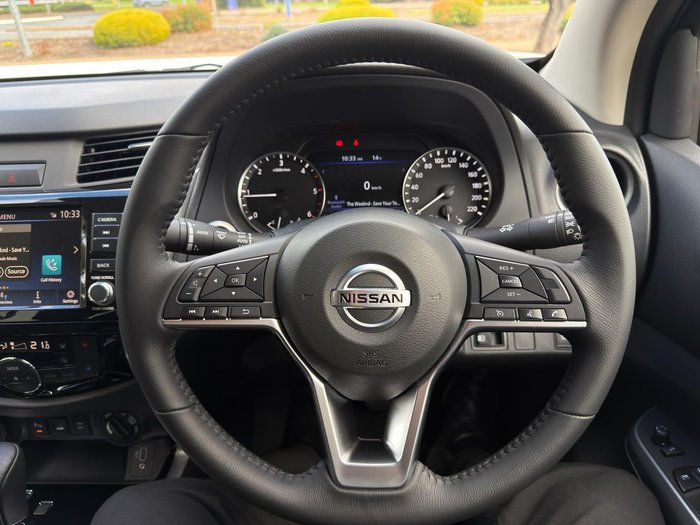 2025 Nissan Navara ST-X