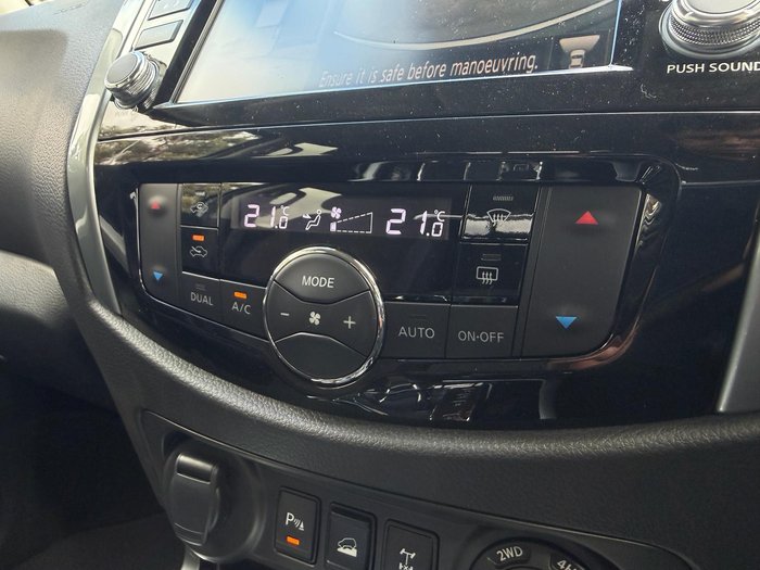 2025 Nissan Navara ST-X
