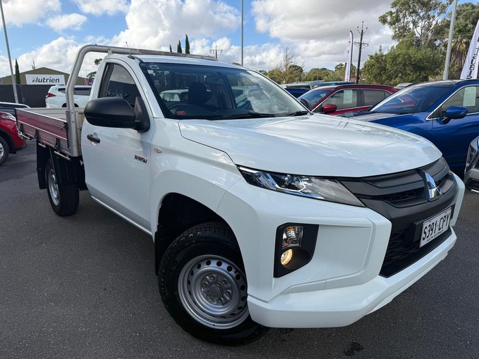2022 Mitsubishi Triton GLX