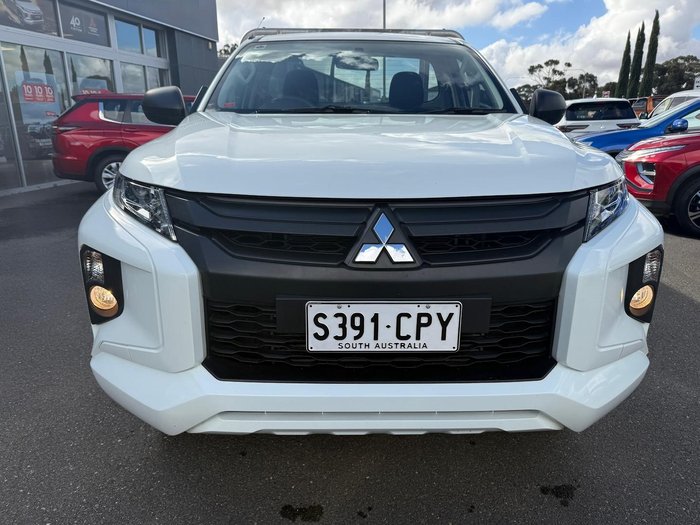 2022 Mitsubishi Triton GLX