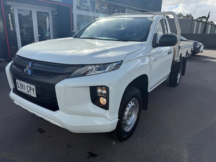2022 Mitsubishi Triton GLX