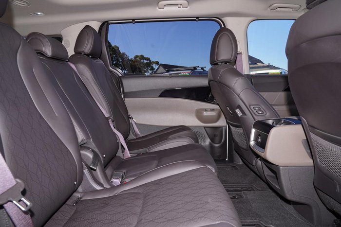 2025 Kia Carnival GT-Line HEV