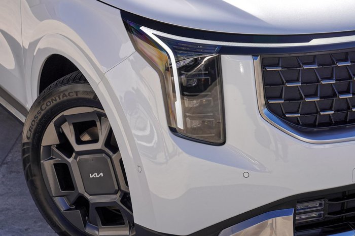 2025 Kia Carnival GT-Line HEV