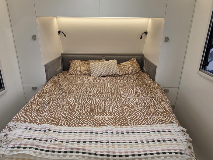 2026 Traveller Track 20' Ensuite