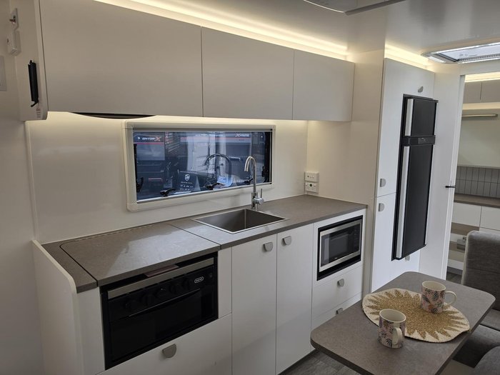 2026 Traveller Track 20' Ensuite