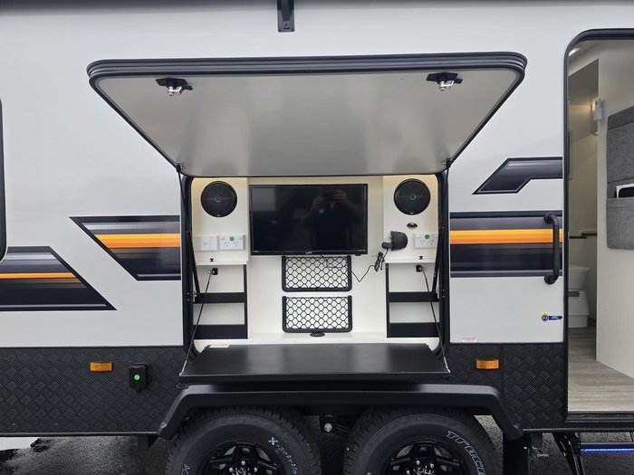 2026 Traveller Track 20' Ensuite