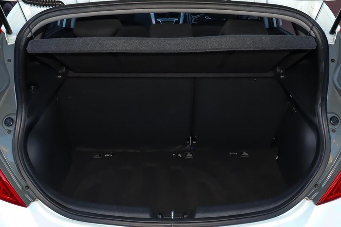 2012 Hyundai Accent Active