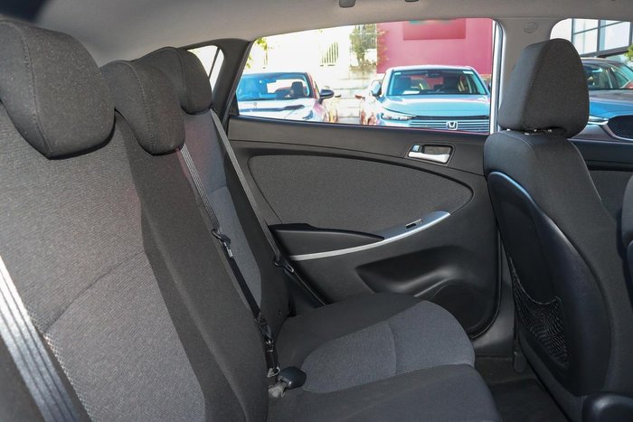 2012 Hyundai Accent Active