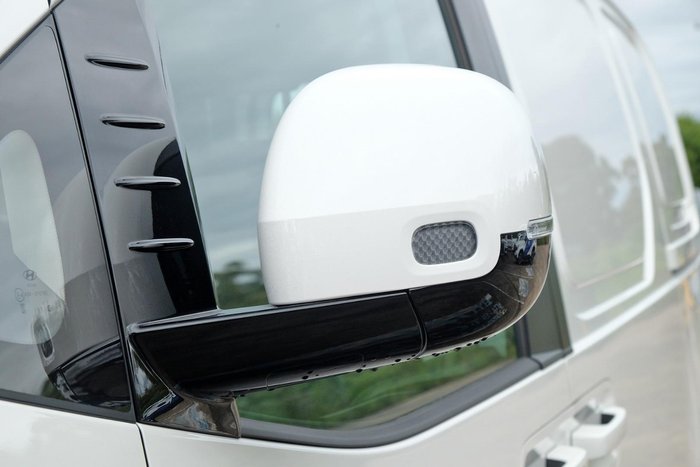2026 Hyundai STARIA LOAD