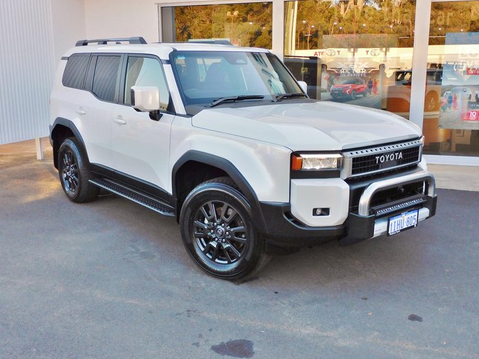 2024 Toyota Landcruiser Prado