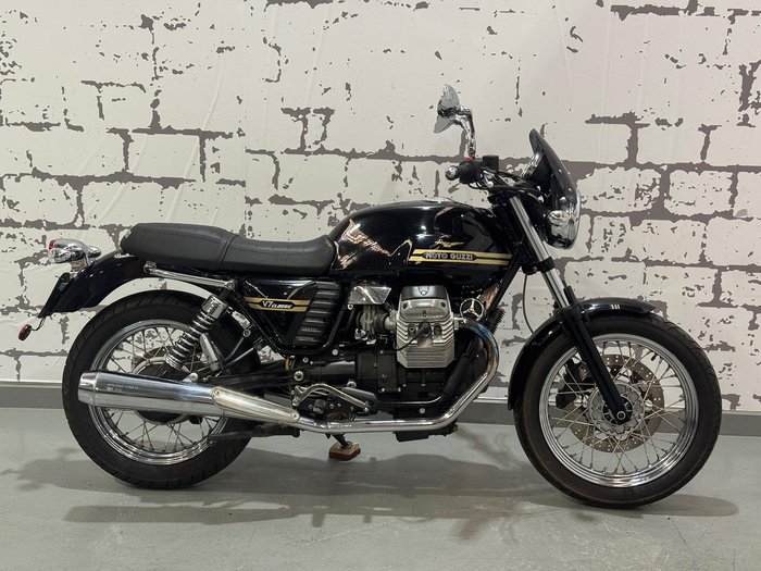 2010 Moto Guzzi V7 Classic V7 Black