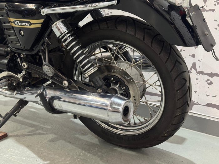 2010 Moto Guzzi V7 Classic V7 Black