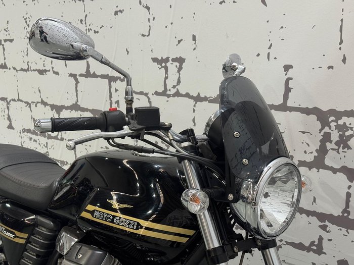 2010 Moto Guzzi V7 Classic V7 Black