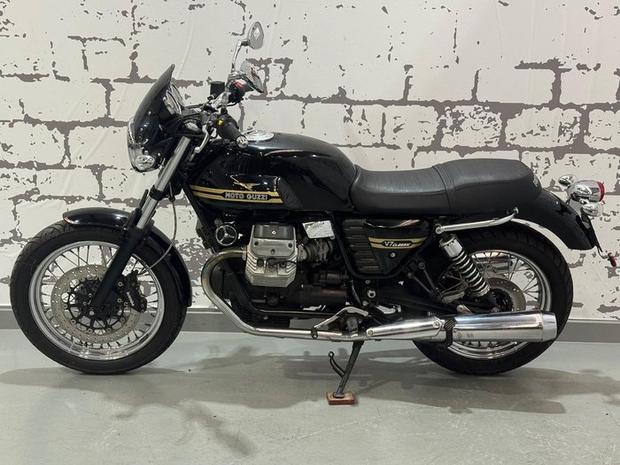 2010 Moto Guzzi V7 Classic V7 Black