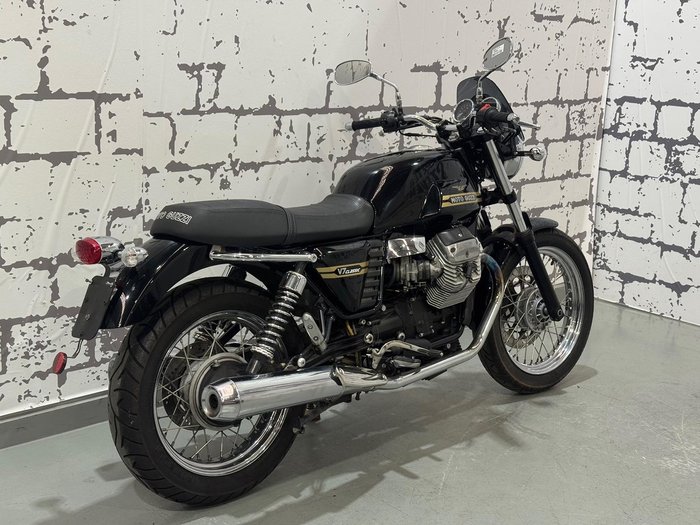 2010 Moto Guzzi V7 Classic V7 Black