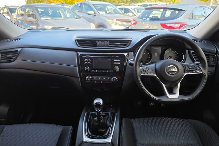 2017 Nissan X-TRAIL ST