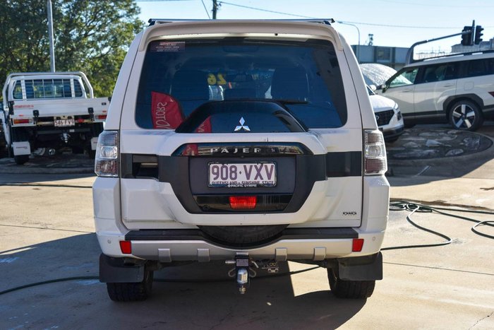 2015 Mitsubishi Pajero GLS