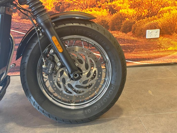 2025 Triumph Bonneville Speedmaster Speedmaster Black