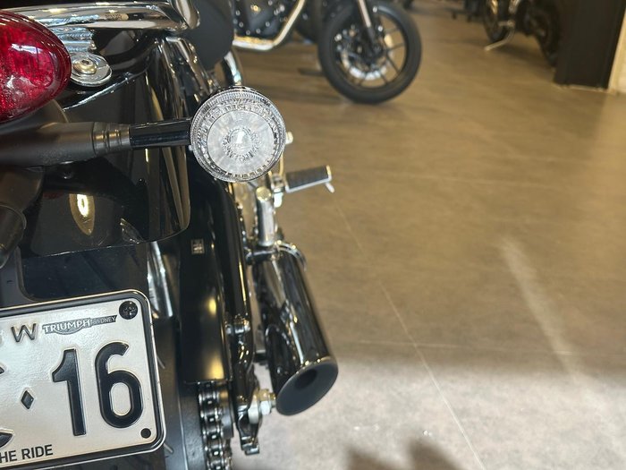 2025 Triumph Bonneville Speedmaster Speedmaster Black