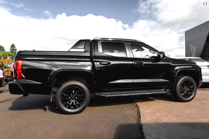 2025 Mitsubishi Triton GSR MV MY25 4X4 Dual Range Black Mica