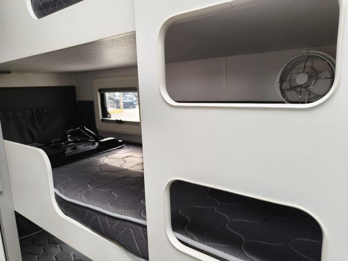 2025 JB Caravans Dirt Road Extreme 22' Family Triple Bunk