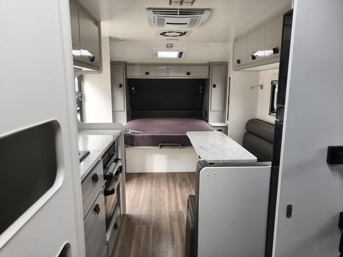2025 JB Caravans Dirt Road Extreme 22' Triple Bunk
