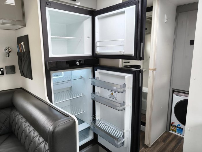 2025 JB Caravans Dirt Road Extreme 22' Triple Bunk