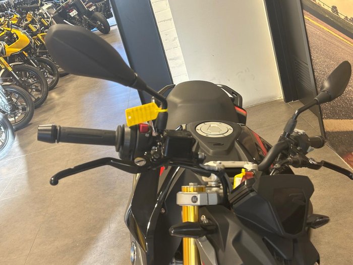 2025 BMW G 310 R G 310 Grey
