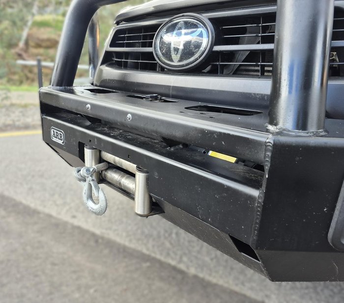 2023 Toyota Hilux SR