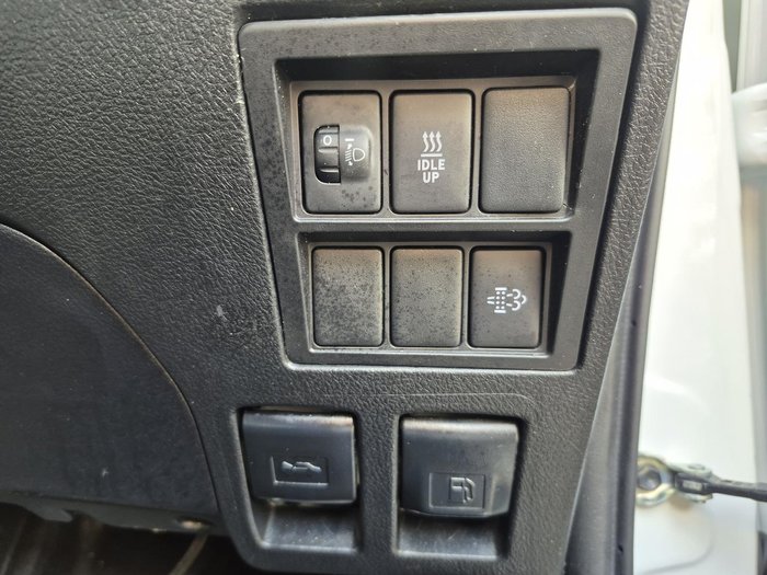 2023 Toyota Hilux SR
