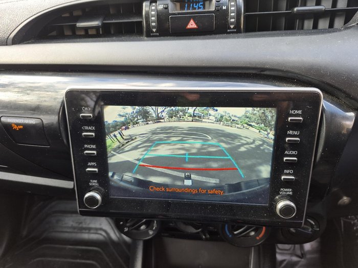 2023 Toyota Hilux SR