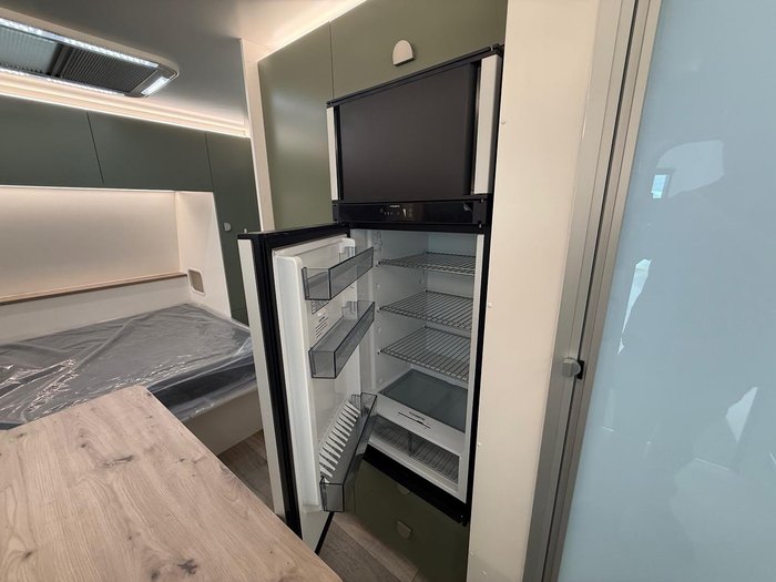 2026 Traveller Desitnation Cruise 13 Queen Bed My26