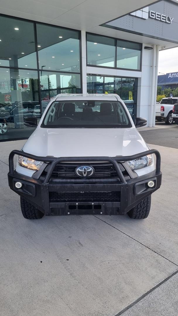 2022 Toyota Hilux SR