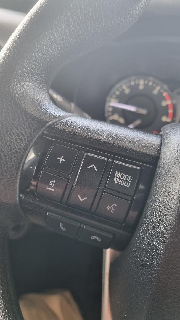 2022 Toyota Hilux SR