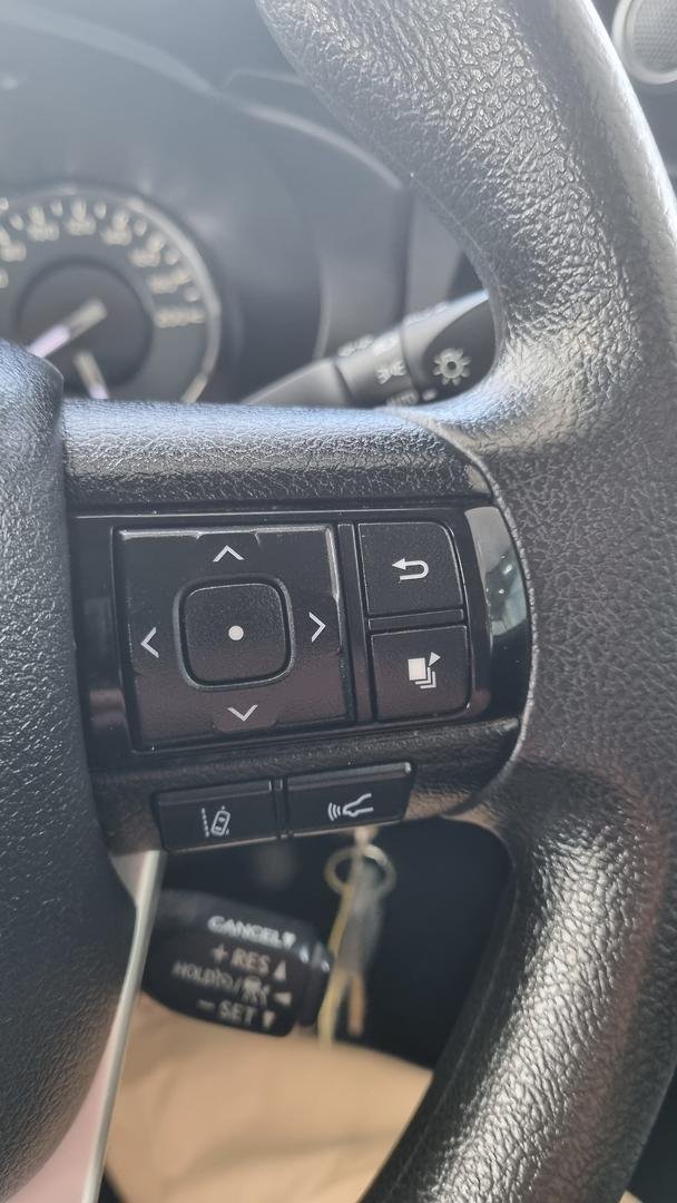 2022 Toyota Hilux SR