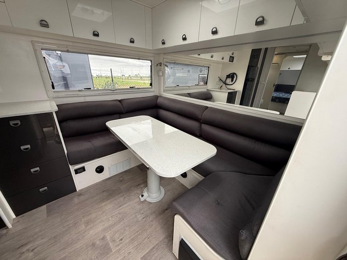 2019 New Age Caravans Big Red Br22cl