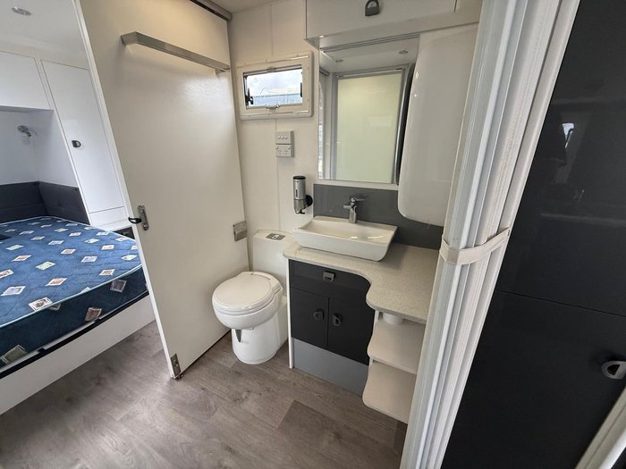 2019 New Age Caravans Big Red Br22cl