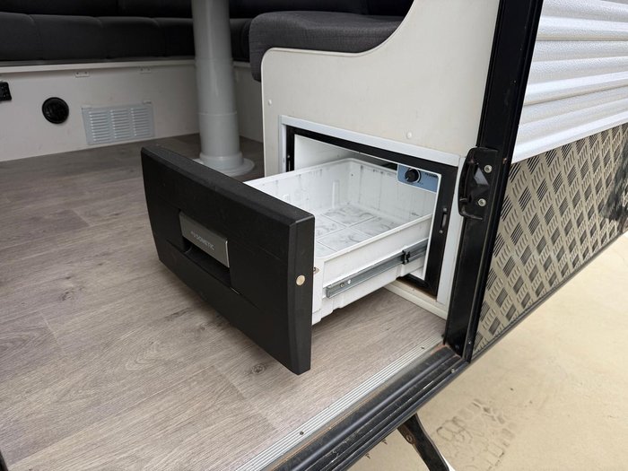 2019 New Age Caravans Big Red Br22cl