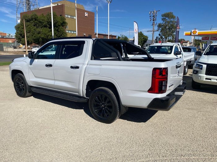2025 MITSUBISHI Triton GSR