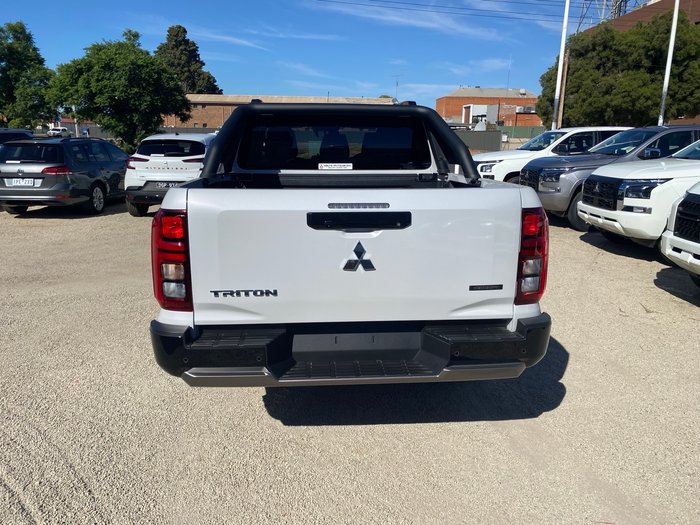 2025 MITSUBISHI Triton GSR