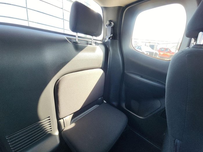 2024 Nissan Navara SL