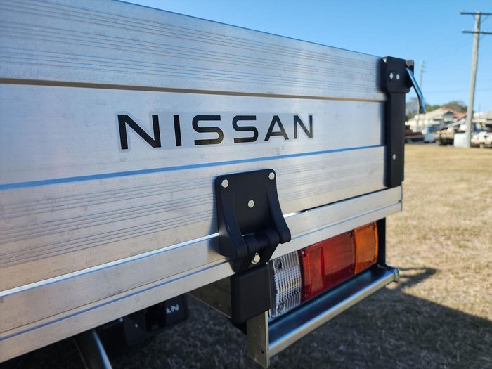 2024 Nissan Navara SL