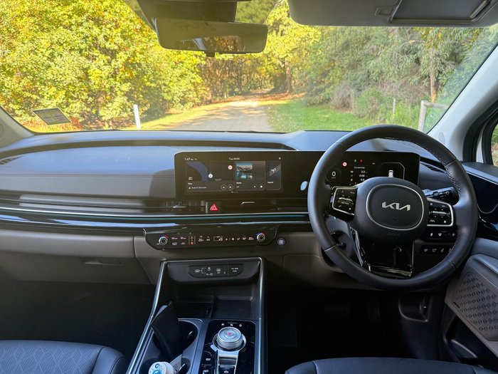 2024 Kia Carnival GT-Line HEV