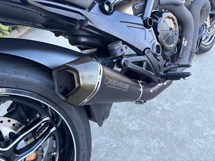 2016 DUCATI DIAVEL CARBON Black