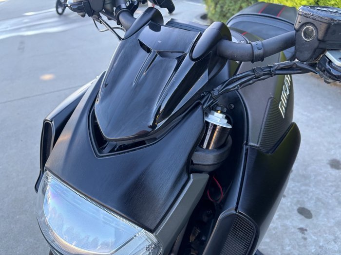 2016 DUCATI DIAVEL CARBON Black