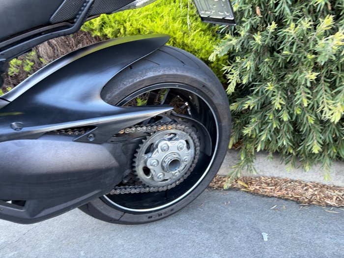 2016 DUCATI DIAVEL CARBON Black