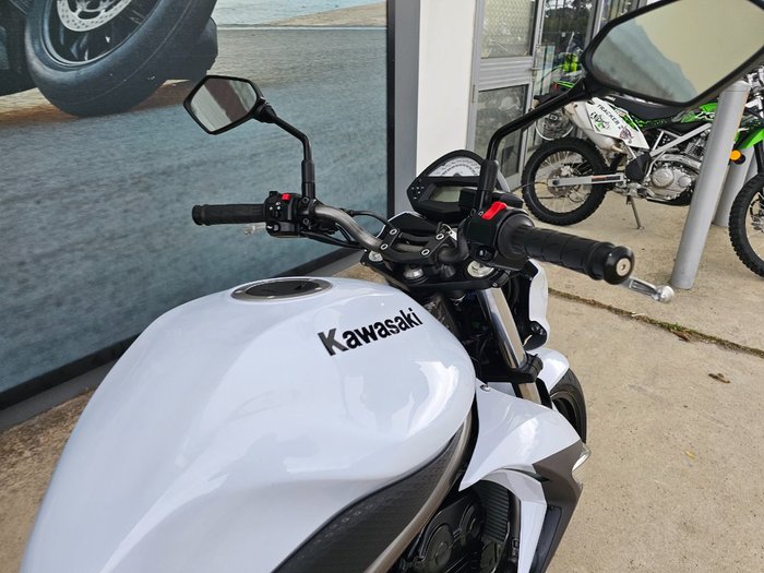 2009 Kawasaki ER-6n White