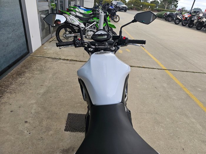 2009 Kawasaki ER-6n White