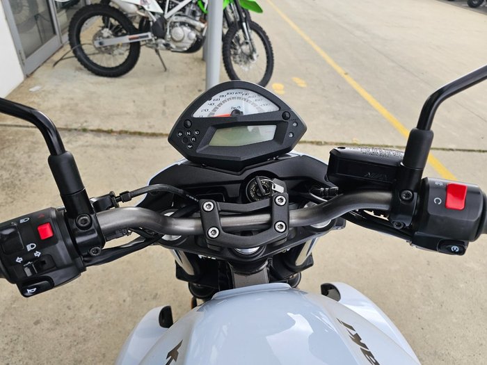 2009 Kawasaki ER-6n White